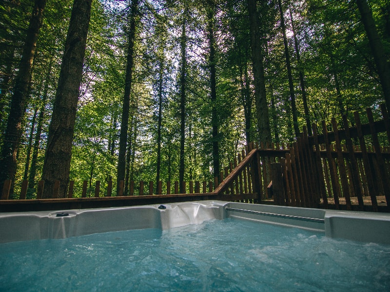 hot-tub-forest-min Pigeon Forge
